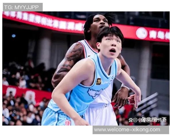 罗威称赞杨瀚森训练表现出色竞争对手的认可让人刮目相看 罗威称赞杨瀚森训练表现出色竞争对手的认可让人刮目相看