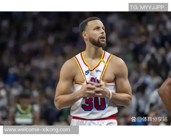 假期学习不放松库里首节火力全开轰下11分展现超强状态