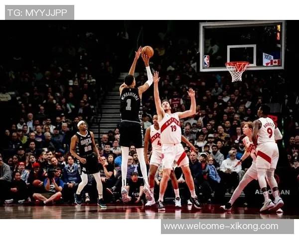 鲍威尔盛赞约维奇新赛季表现预言其未来将大放异彩