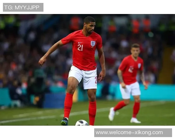 奇克重返英格兰国家队七年后获赠纪念帽子表达喜悦之情