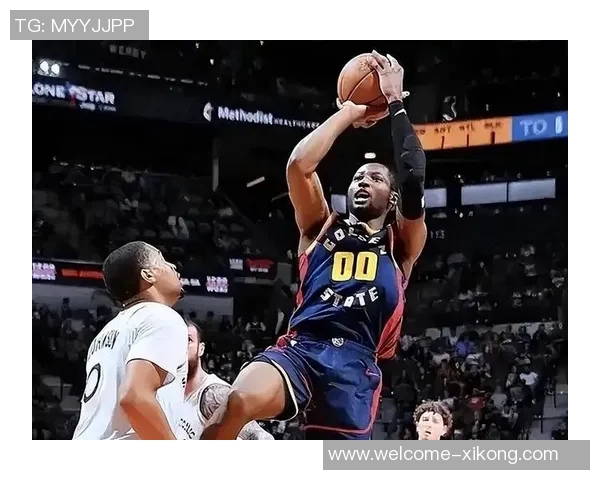 库明加强调失误影响球队节奏与能量提醒队友在疲惫时保持战术执行力