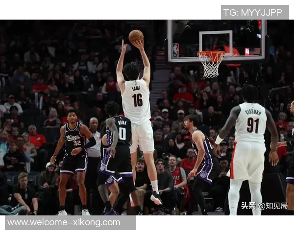 白帝季前赛表现惊艳怀特22分钟内高效砍下16分7板5助3帽