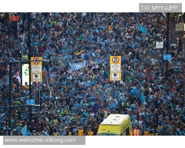 弗拉门戈球迷乘坐巴士发生翻车事故造成三人重伤