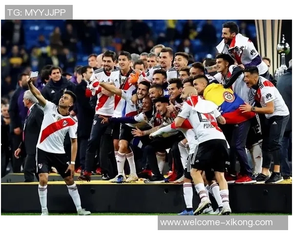 慢镜头聚焦本菲卡对尤文边卫科斯蒂奇的关注与穆里尼奥的高度评价 慢镜头聚焦本菲卡对尤文边卫科斯蒂奇的关注与穆里尼奥的高度评价